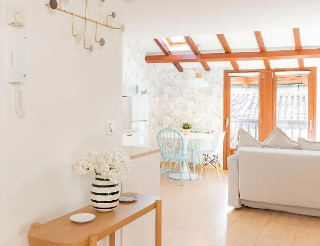 Ipar Kale - Baskeyrentals Apartament