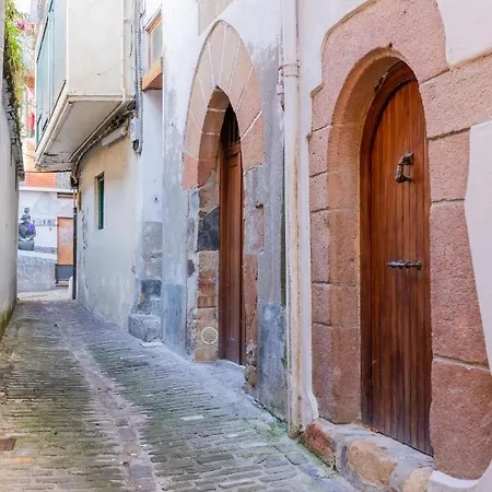 Ipar Kale - Baskeyrentals